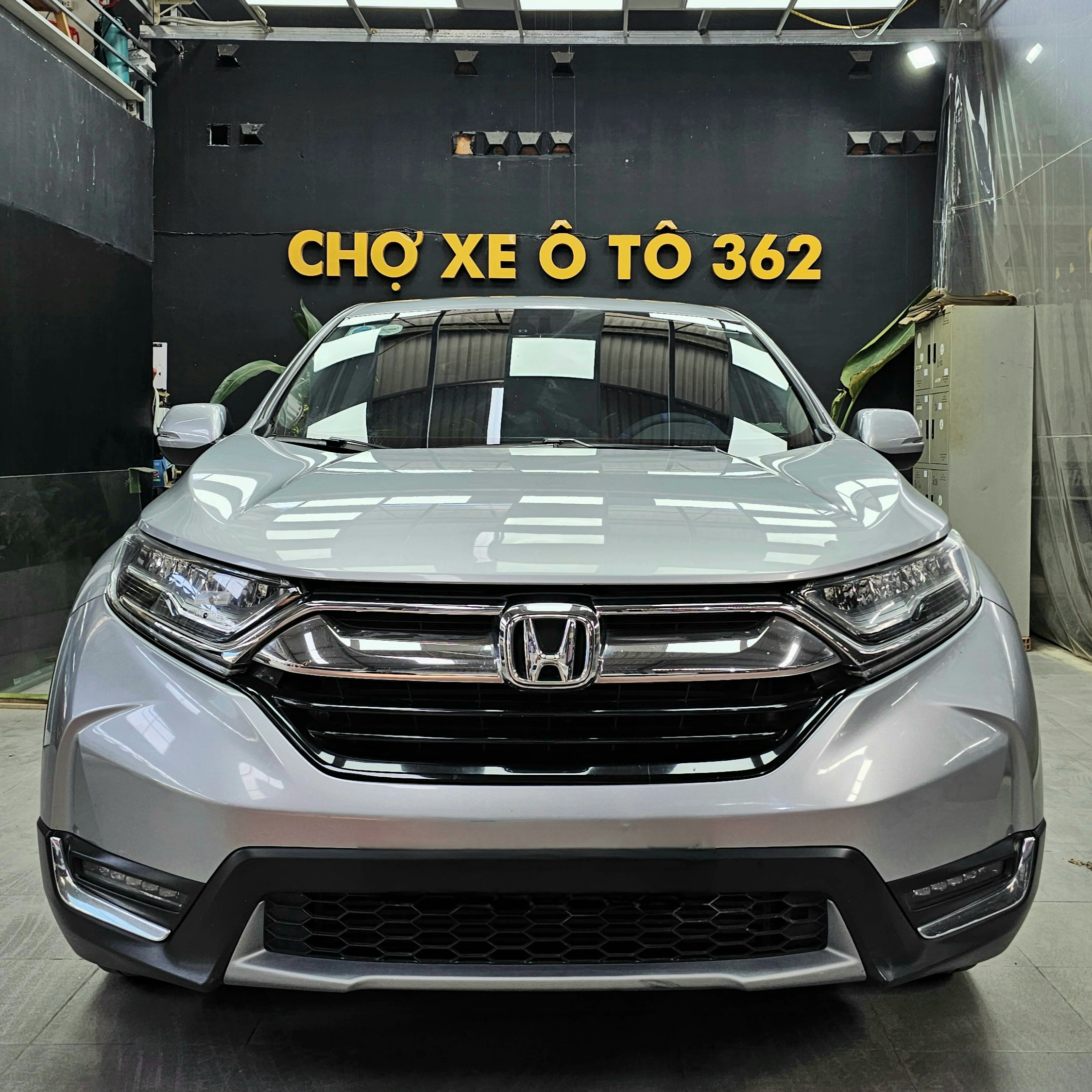 Bán ô tô Honda CR V L năm sản xuất 2018, màu bạc, xe nhập